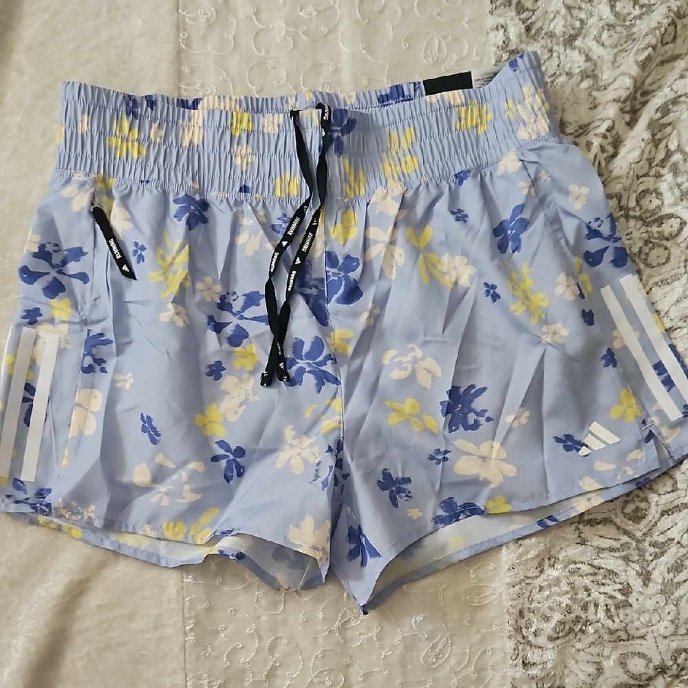 adidas On The Run Climacool 3" Athletic Shorts -Medium